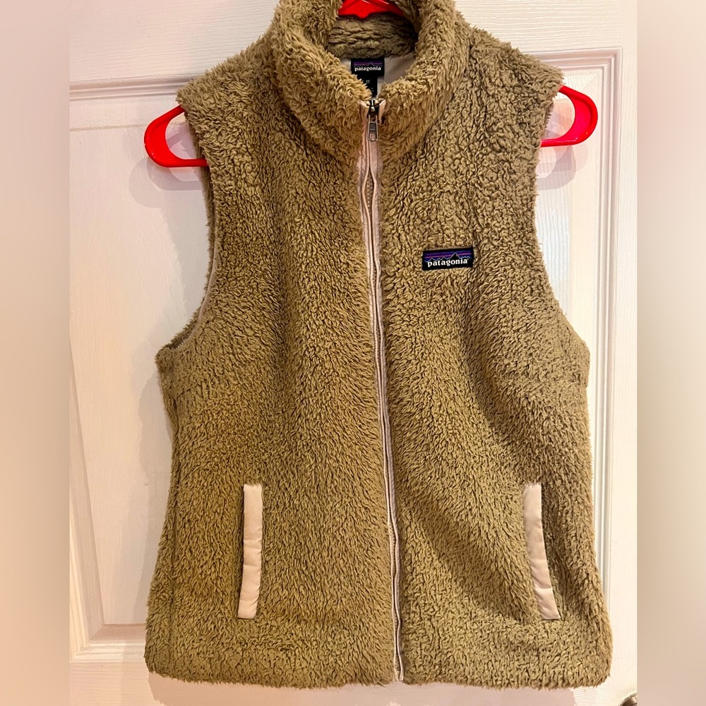 Patagonia vest Tan